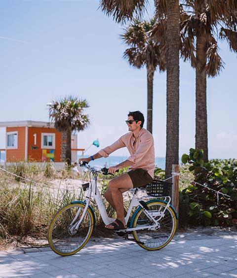 /images/content/homeoffersslider/man-bike.jpg?07052760639815605